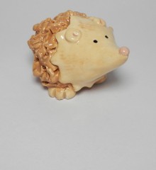 Figurine hérisson beige