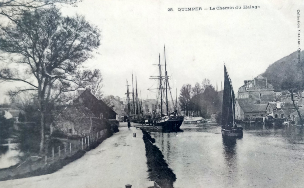 L'atelier Moineaux & Co se trouve dans le quartier du Cap-Horn, près du chemin du halage construit Au début du XIXe siècle, lorsque le trafic augmente, suite au blocus anglais du port de Brest, il devient impératif d’aménager des quais, prolongés par un chemin de halage. Celui-ci permet aux voiliers d’être remorqués depuis la berge par des hommes ou des chevaux. Les navires peuvent ainsi rester dans le chenal et éviter de s’enliser.