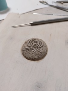 IMG-20251113-WA0fèves artisanales de quimper - création moineaux & co014