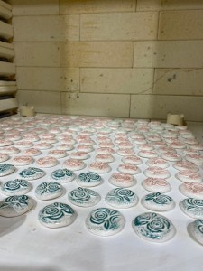 IMG-20251113-WA0fèves artisanales de quimper - création moineaux & co014