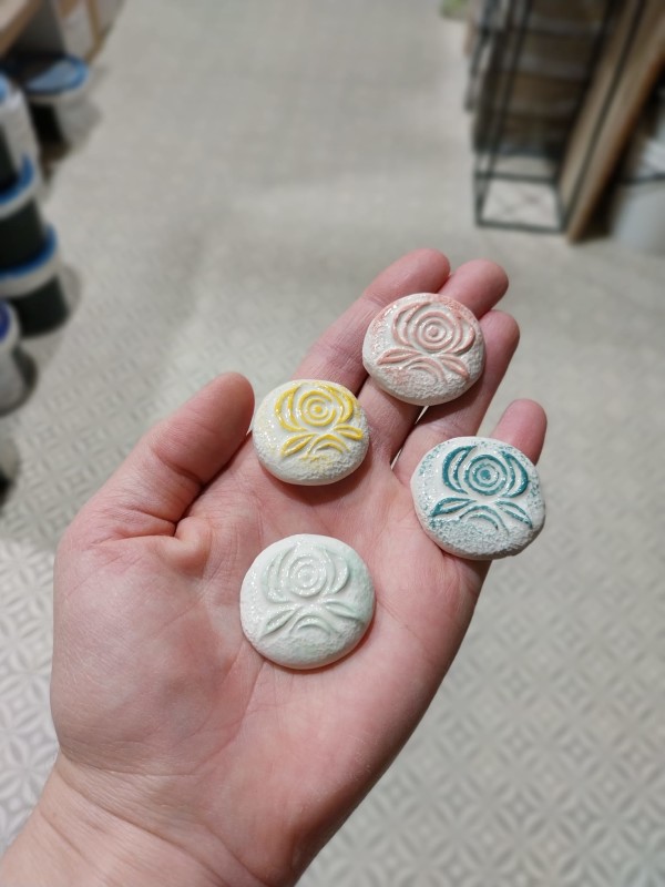 IMG-20251113-WA0fèves artisanales de quimper - création moineaux & co014